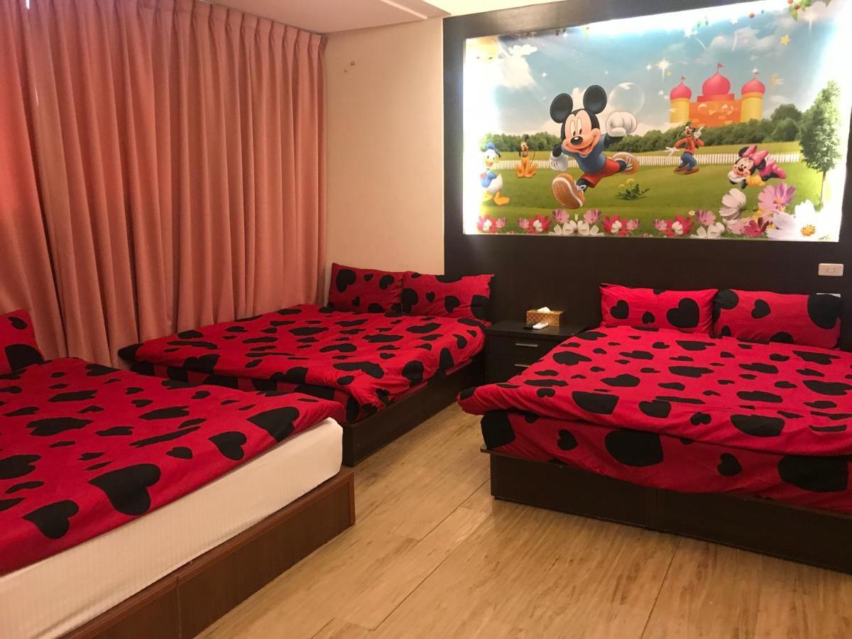 Апартаменти Mickey House-Fuxing Тайчжун Екстер'єр фото